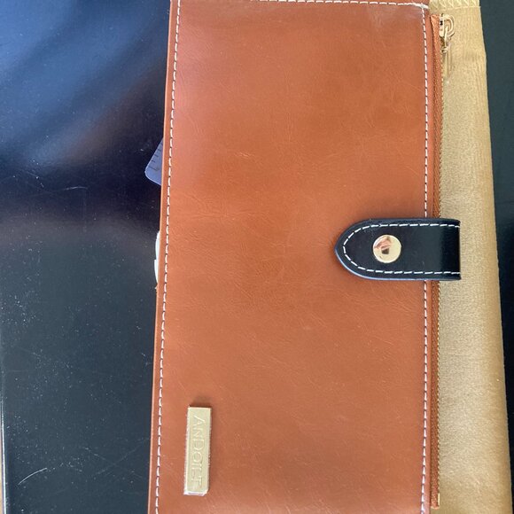 AnDolIt Secure Wallet New in Box - Picture 1 of 5